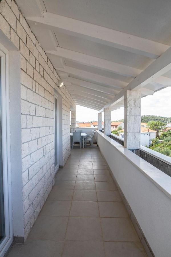 Appartement Zorana à Rogoznica  Extérieur photo