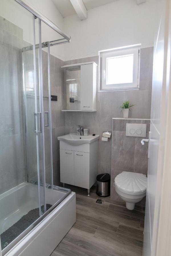 Appartement Zorana à Rogoznica  Extérieur photo